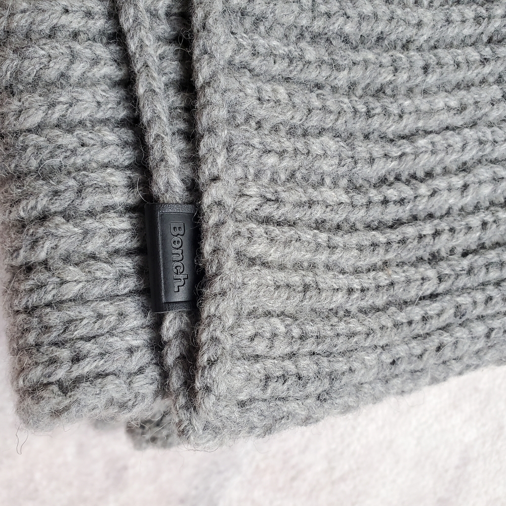 Bench Ribbed Knit Scarf - Picture 2 of 4